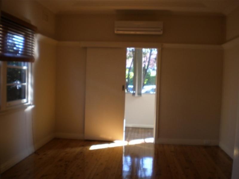 18 Sharpe St, Mayfield NSW 2304