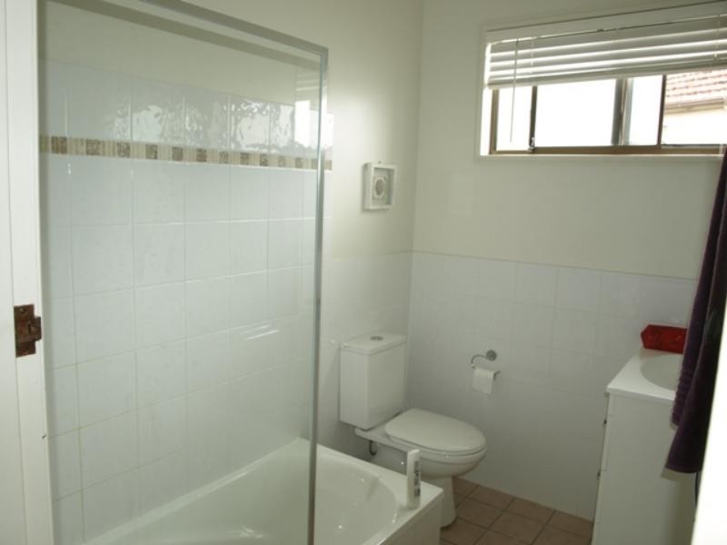 78 Waratah  St, Mayfield NSW 2304