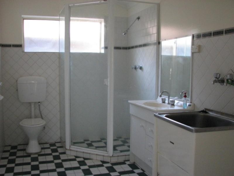 2 Waratah  St, Mayfield NSW 2304