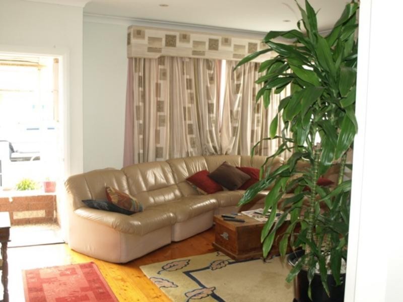 18 Downie St, Maryville NSW 2293