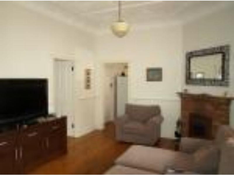 78 Waratah St, Mayfield NSW 2304