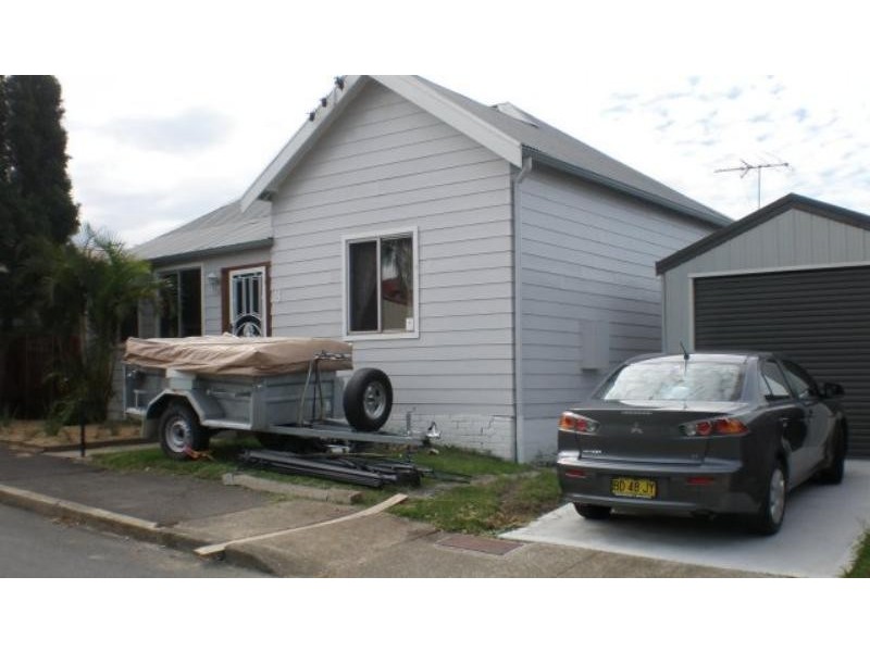 3 Curtis St, Mayfield NSW 2304