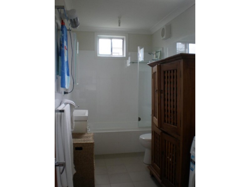 3 Curtis St, Mayfield NSW 2304