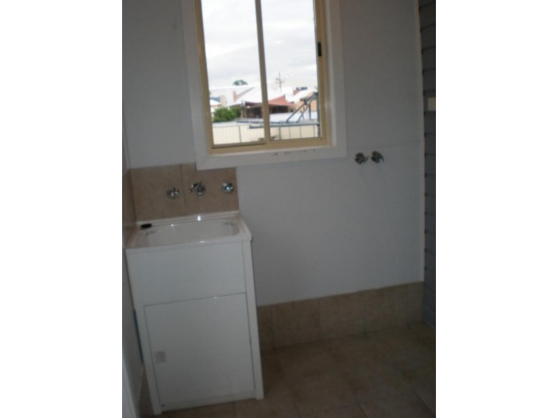 2/60 Young St, Lambton NSW 2299