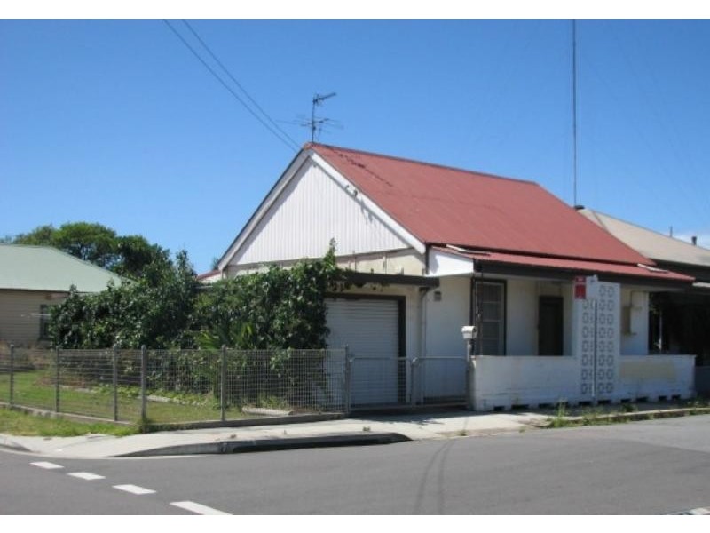 7 York  St, Mayfield NSW 2304