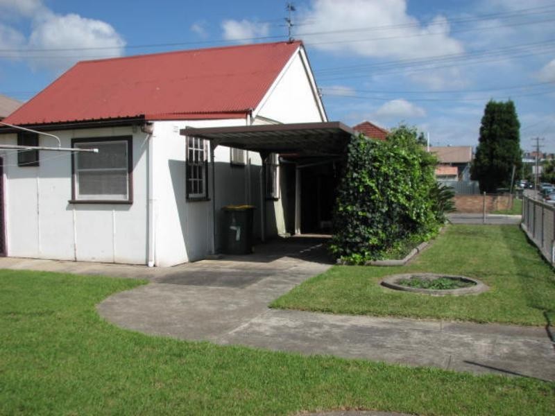 7 York  St, Mayfield NSW 2304