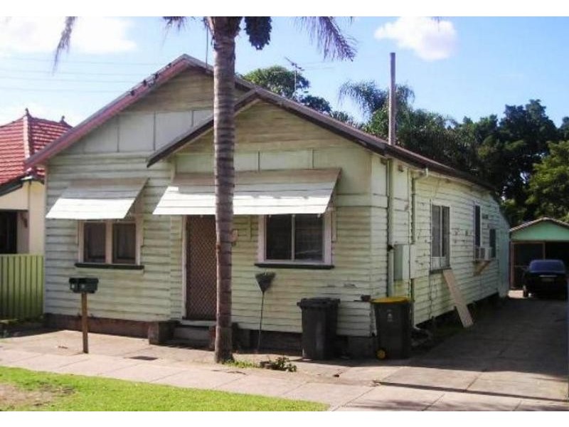 49 Kitchener Pde, Mayfield East NSW 2304