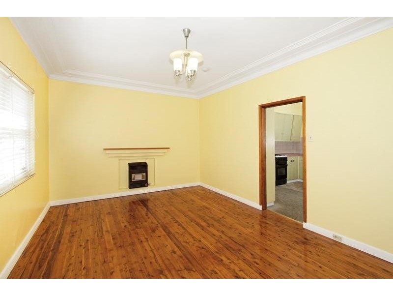 71 Hanbury St, Mayfield NSW 2304