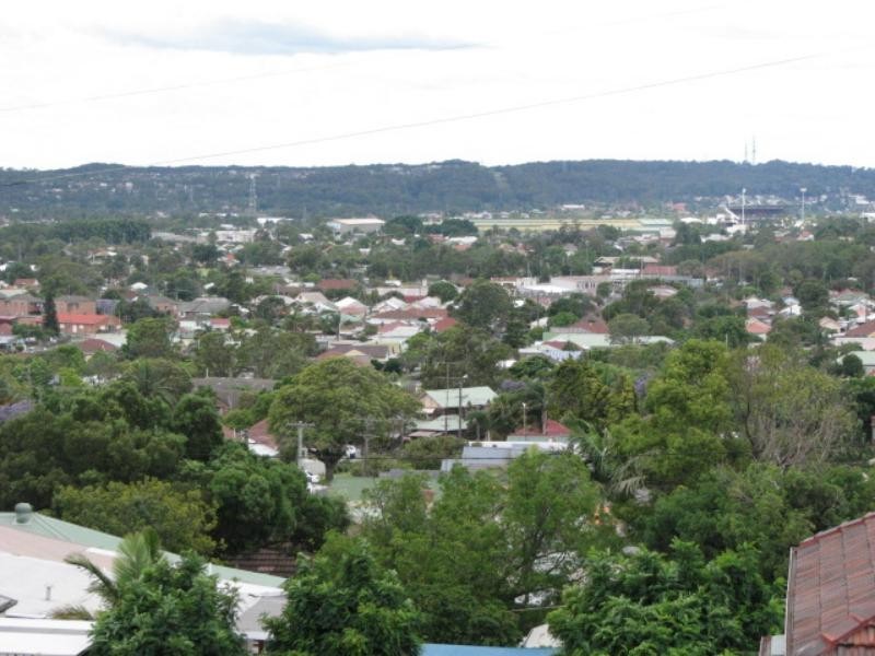 11 Cross St, Mayfield NSW 2304