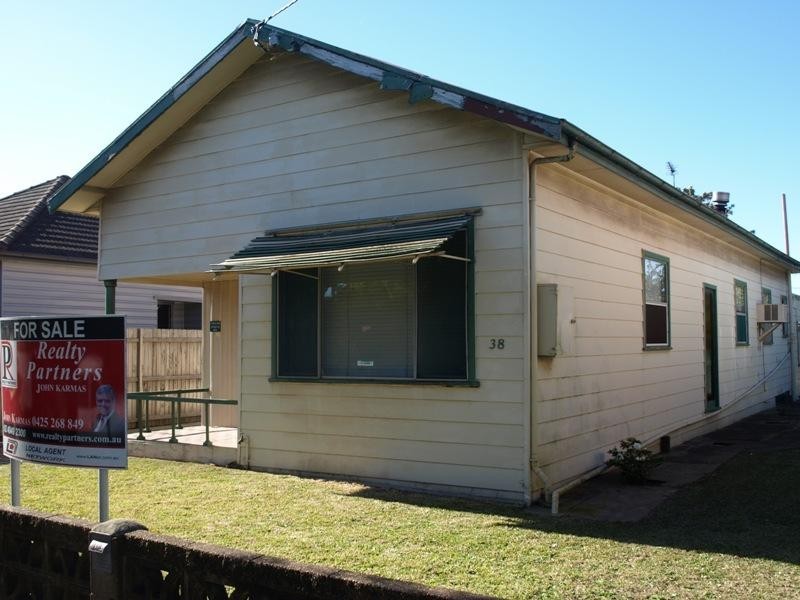 38 Fitzroy St, Mayfield NSW 2304