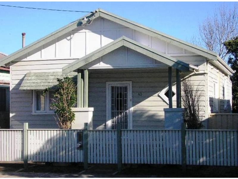 43 Nile St, Mayfield NSW 2304