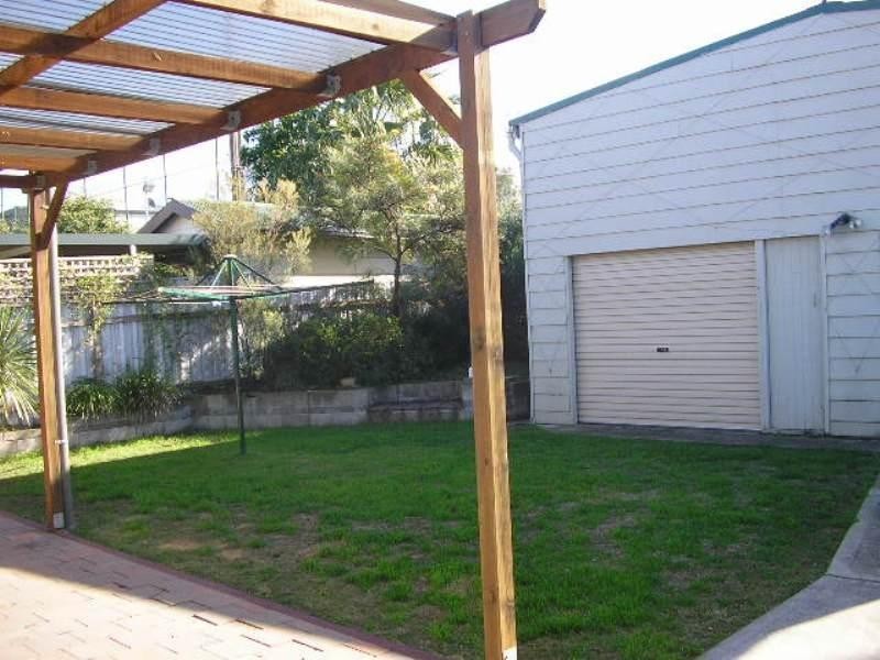 13 Agnes St, Mayfield NSW 2304