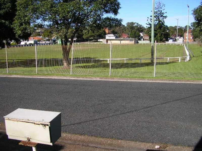 13 Agnes St, Mayfield NSW 2304