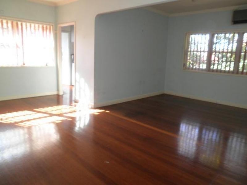 35 Station  St, Waratah NSW 2298