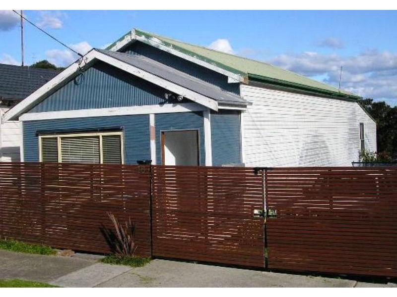 18 Arnold  St, Mayfield NSW 2304