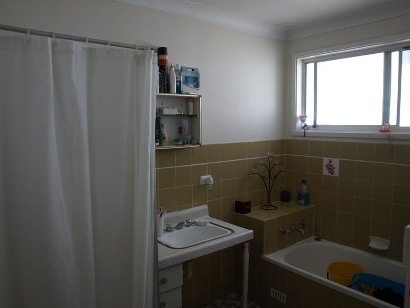 428 Warners Bay Rd, Charlestown NSW 2290