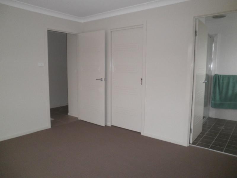 9 Bimbimie St, Fletcher NSW 2287