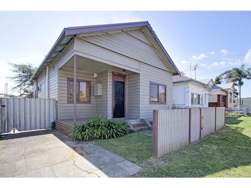 30 Wilkinson  St, Mayfield NSW 2304