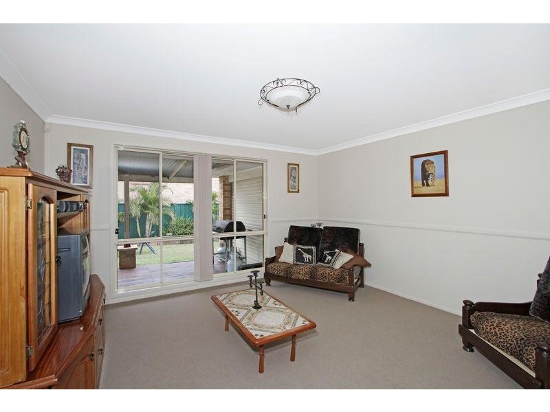 44 Peppercorn Cres, Fletcher NSW 2287