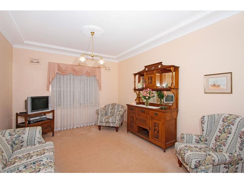 27 Gamack  St, Mayfield NSW 2304