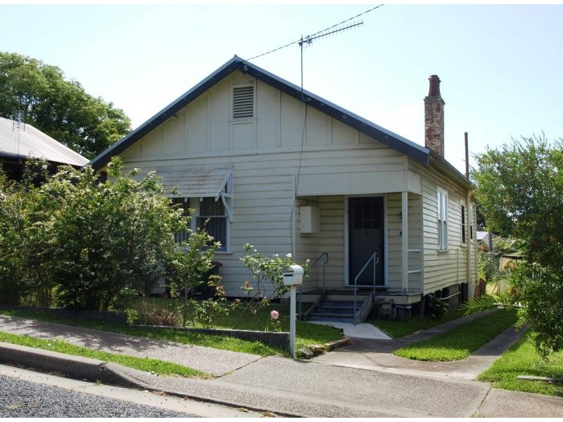 63 Elizabeth St, Mayfield NSW 2304