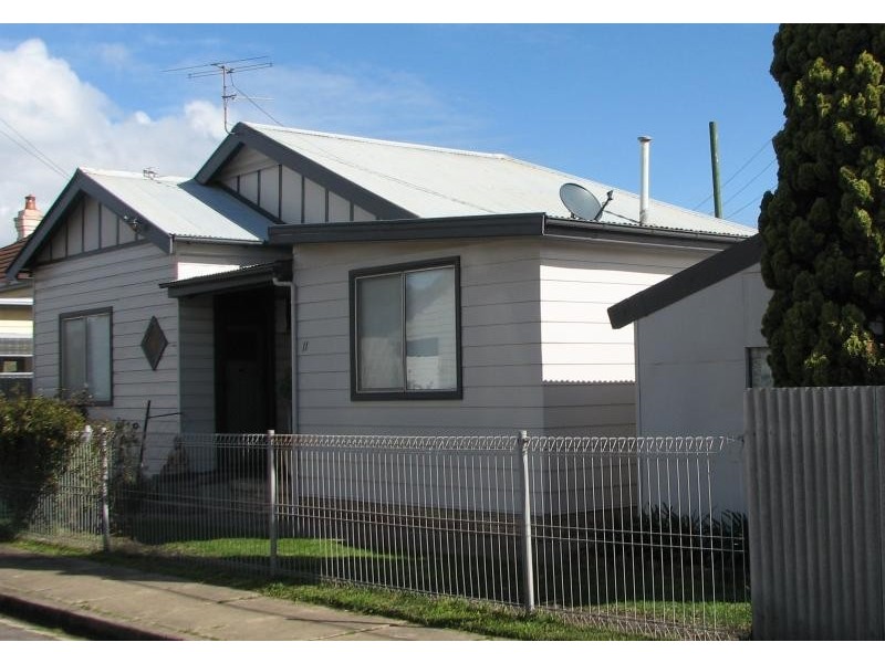 11 Rawson St, Mayfield NSW 2304