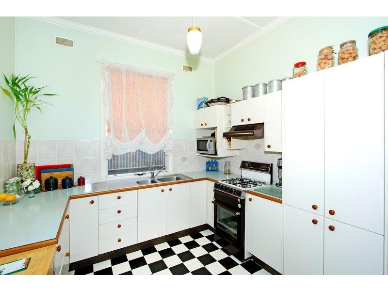 11 Rawson St, Mayfield NSW 2304