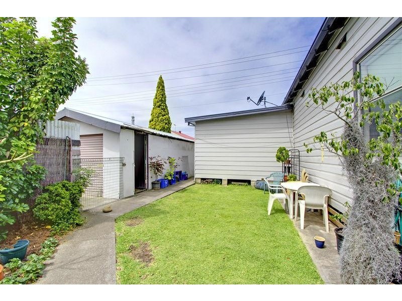 11 Rawson St, Mayfield NSW 2304