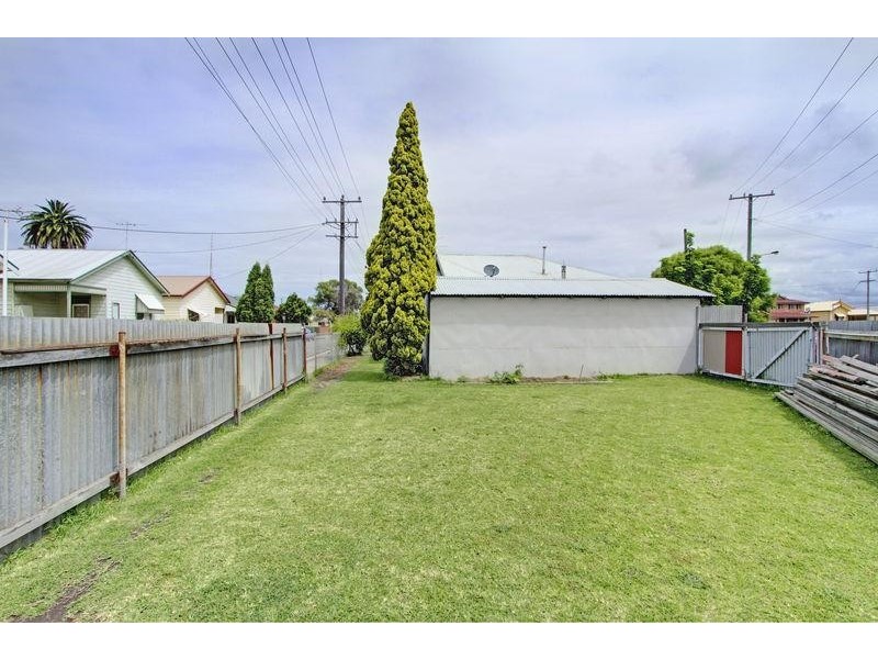 11 Rawson St, Mayfield NSW 2304