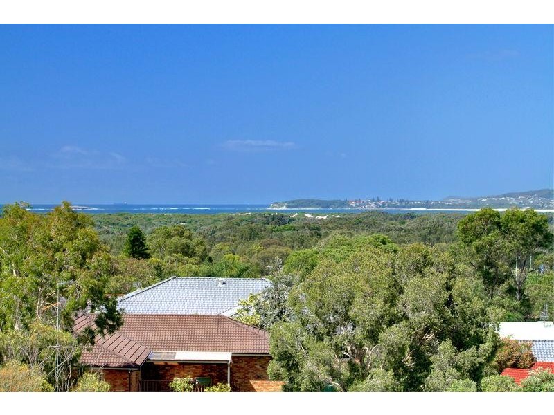 74  Mirambeena  St, Belmont North NSW 2280