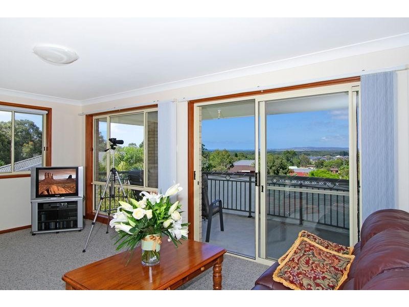 74  Mirambeena  St, Belmont North NSW 2280