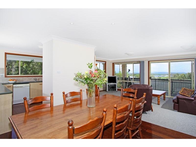 74  Mirambeena  St, Belmont North NSW 2280