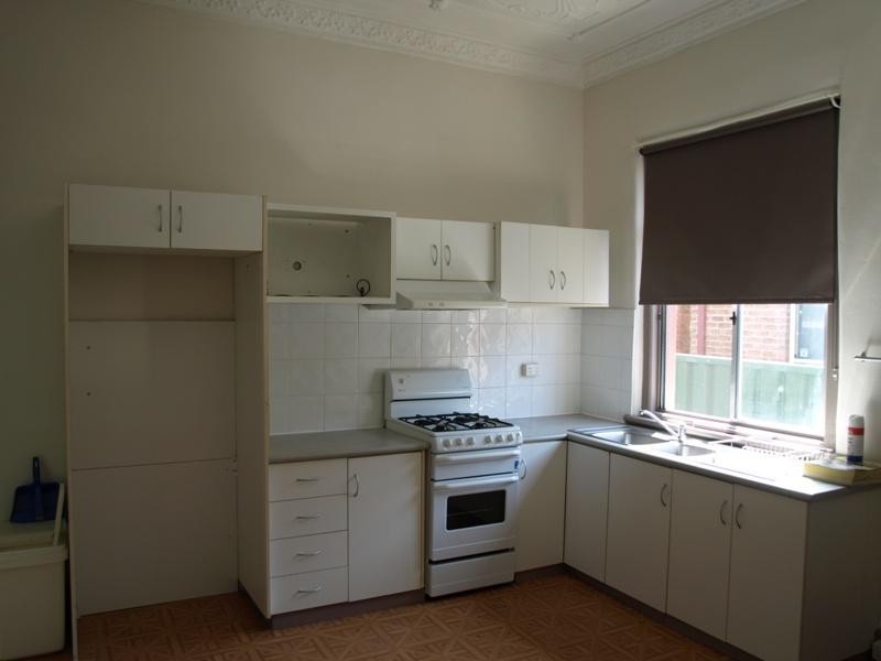 4 Barenya St, Mayfield NSW 2304