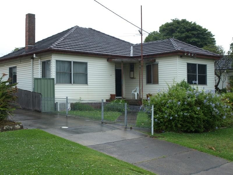 12 Thornton  Ave, Mayfield West NSW 2304