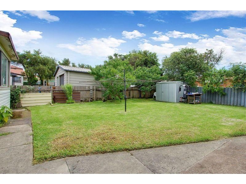 12 Thornton  Ave, Mayfield West NSW 2304