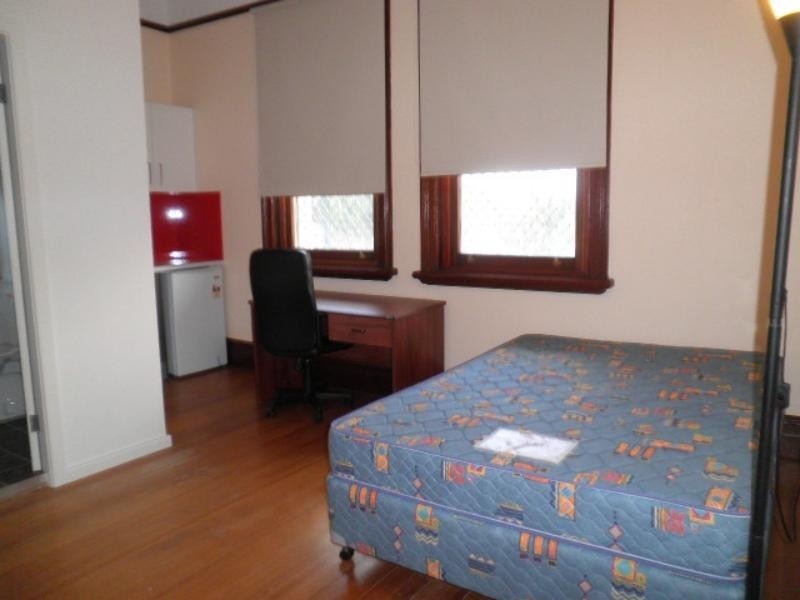 4 Pitt St, Mayfield NSW 2304