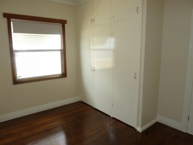 33 Sunderland St, Mayfield NSW 2304