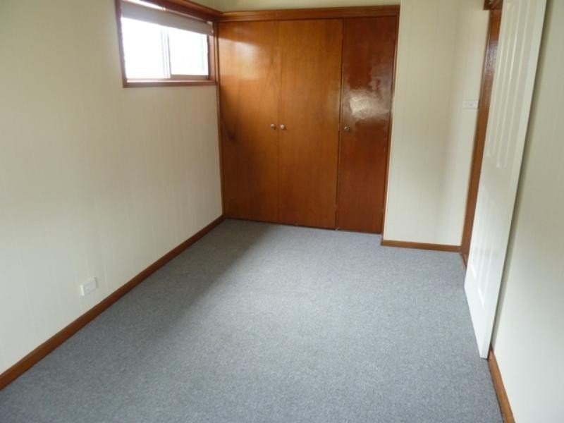 33 Sunderland St, Mayfield NSW 2304