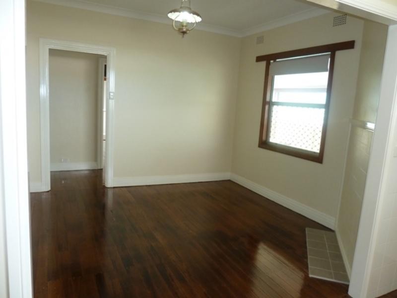 33 Sunderland St, Mayfield NSW 2304