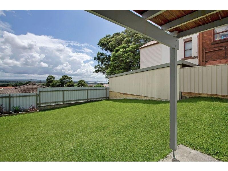 67 Bull St, Mayfield NSW 2304
