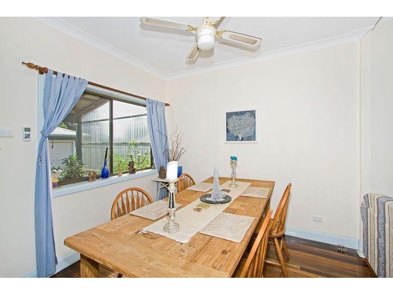 32 Morris St, Mayfield NSW 2304