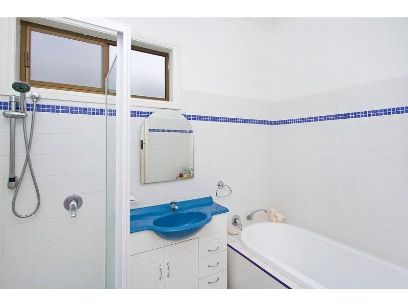 32 Morris St, Mayfield NSW 2304