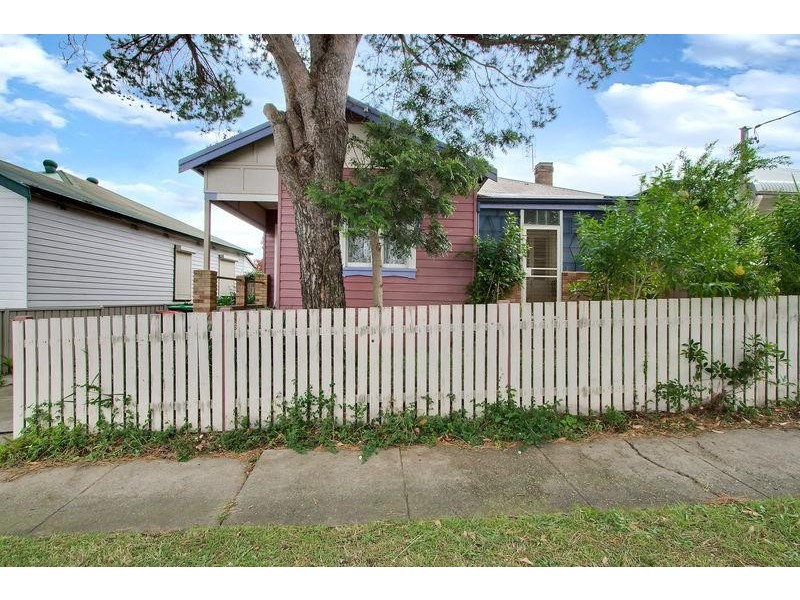 5 Edmund St, Mayfield NSW 2304