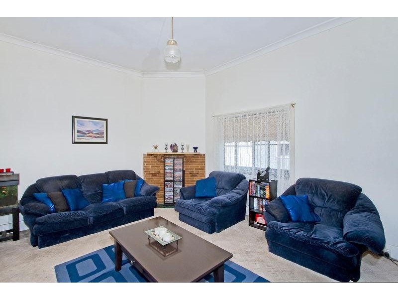 12 Edmund St, Mayfield NSW 2304