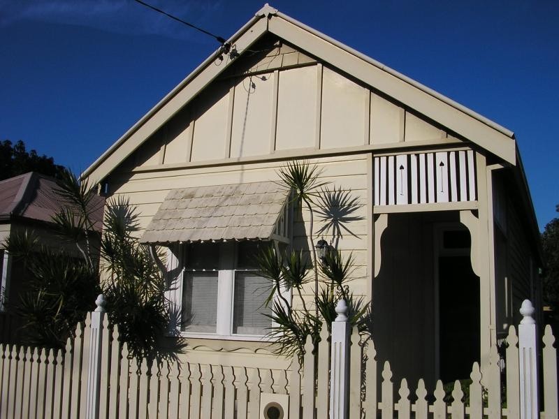 93 Ingall  St, Mayfield NSW 2304