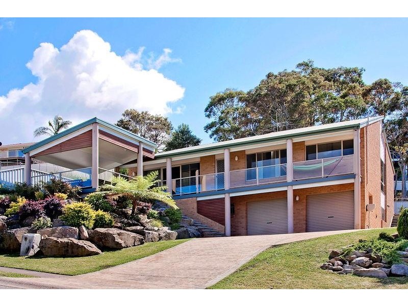 70 Mirambeena  St, Belmont North NSW 2280