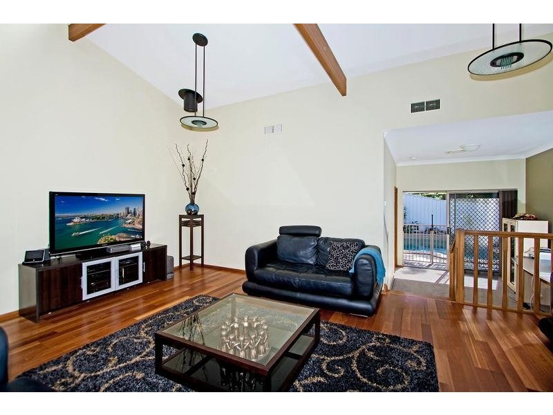 70 Mirambeena  St, Belmont North NSW 2280