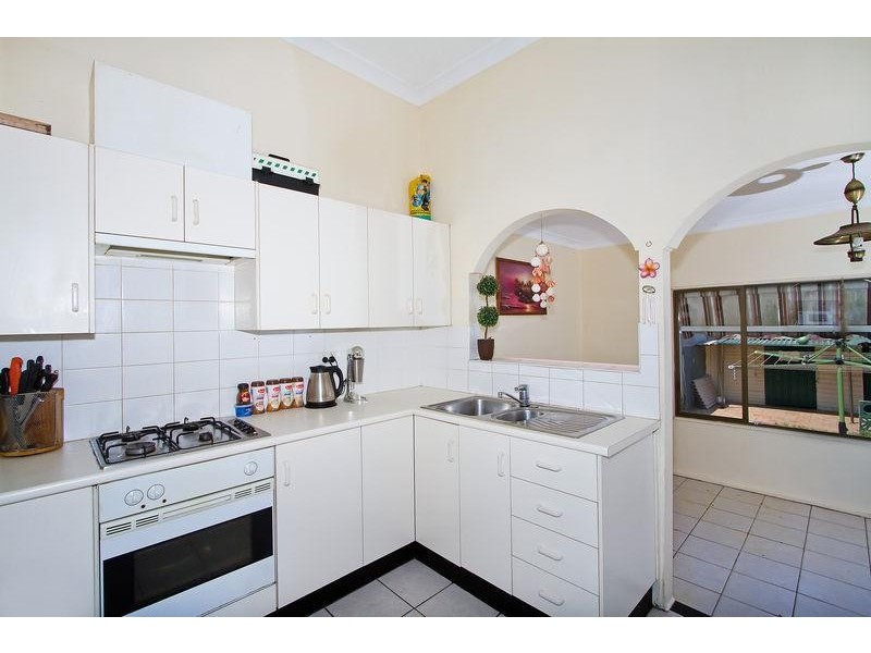 28 Nile St, Mayfield NSW 2304