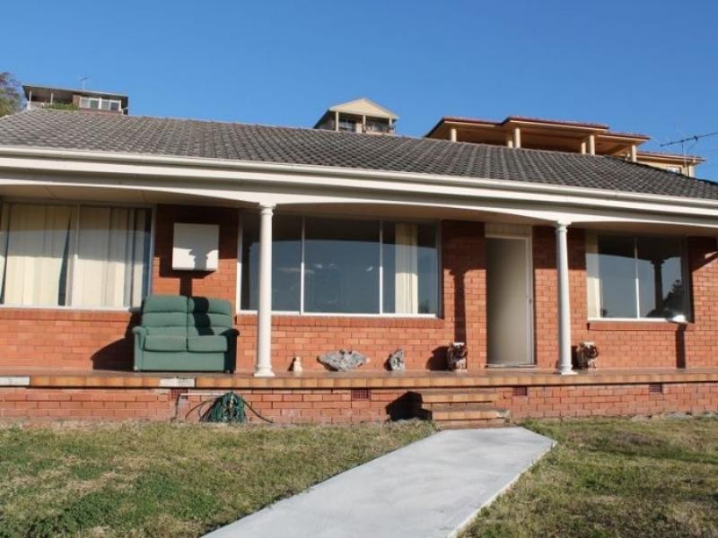 73 Nesca Pde, The Hill NSW 2300