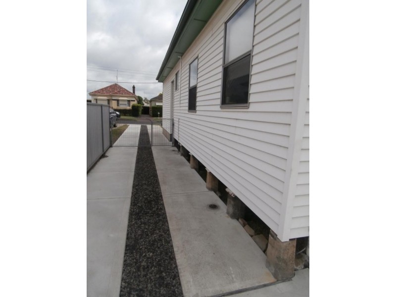12 David St, Georgetown NSW 2298